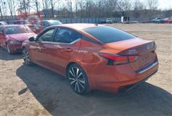 نيسان ألتيما